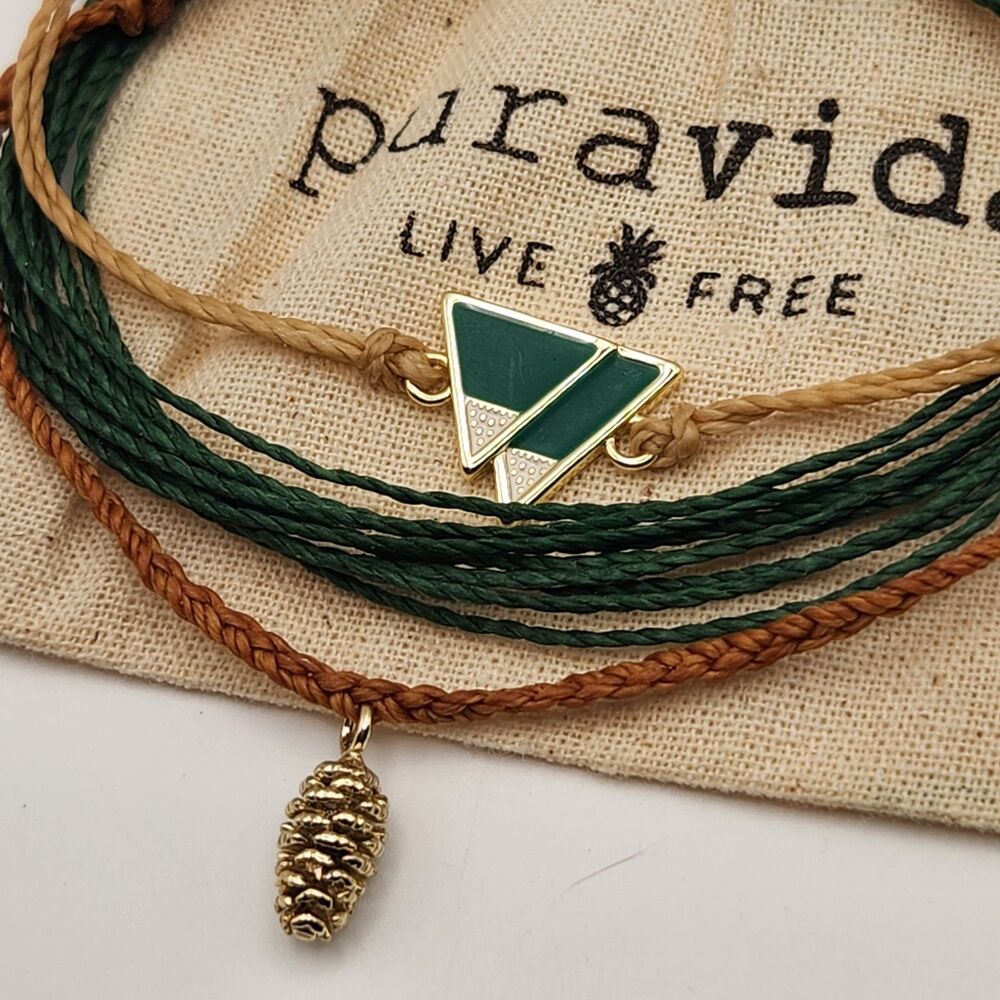 Pura Vida Happy Trails Subscription Bracelet Set Mountain Pine Cone Gold Charm O